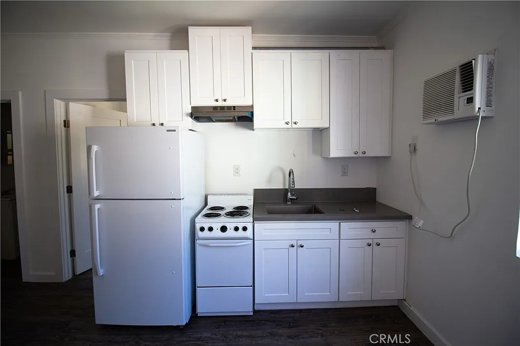 1 bed, 650 sqft, $1,750 — Photo 3