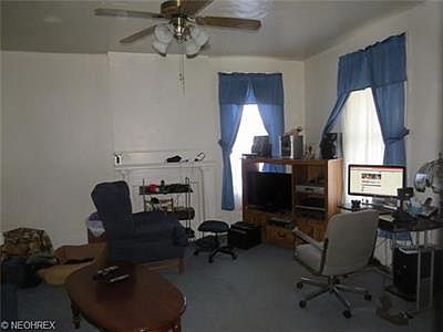 4th image of 488 Columbia St
