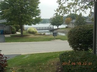 101 S Bayshore Dr, Columbiana, OH 44408