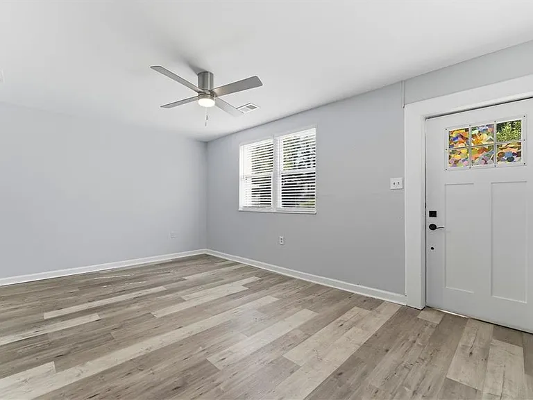 1307 Elizabeth Ave SW — Photo 5
