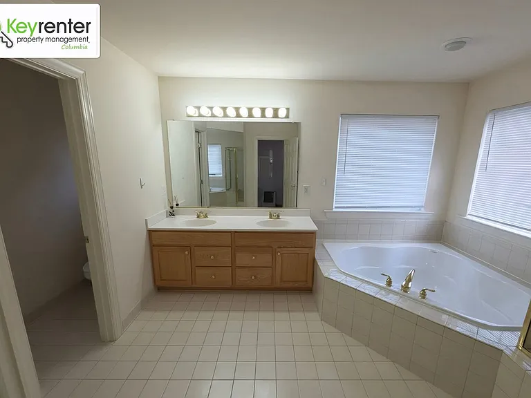 404 Tailor St — Photo 33
