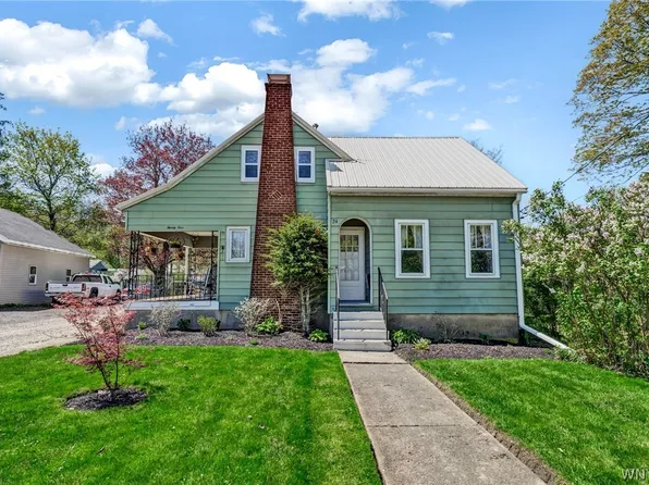 24 Aldrich St, Gowanda, NY 14070