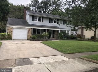 122 Heather Dr, Mount Laurel, NJ 08054