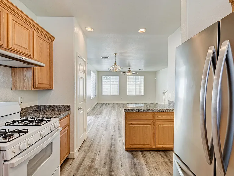 6182 Tillman Crest Ave — Photo 9