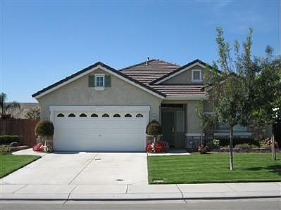 Brookside beauty. Call Me.