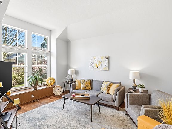 3rd image of 30777 SW Kensington Dr