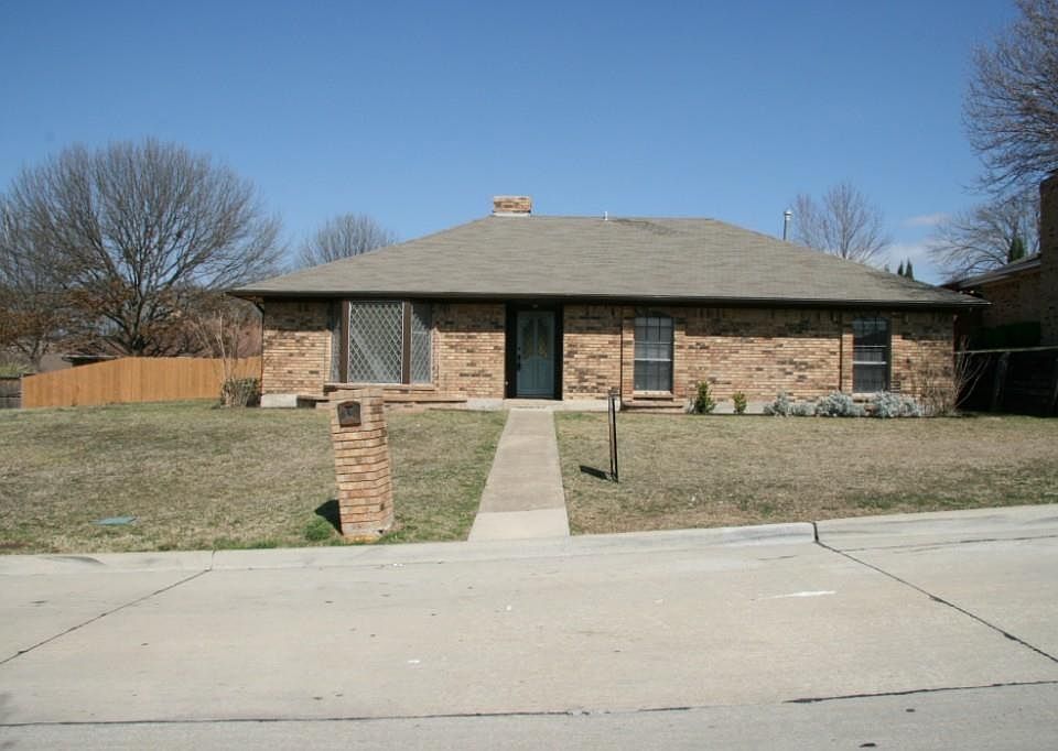 1st image of 410 Kenway Dr
