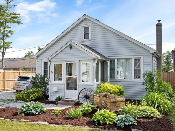 49 Maple Row, Essex, ON N8M 2T8