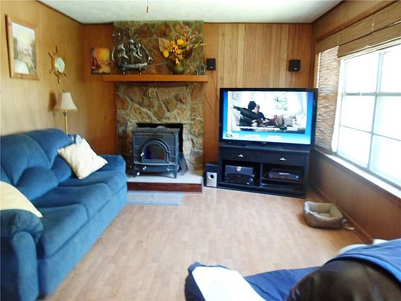 3rd image of 109 County Road 592