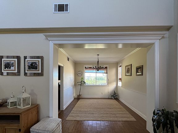 4th image of 33243 Fox Rd