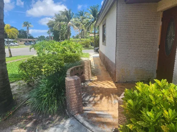 3300 NW 41st Street, Lauderdale Lakes, FL 33309