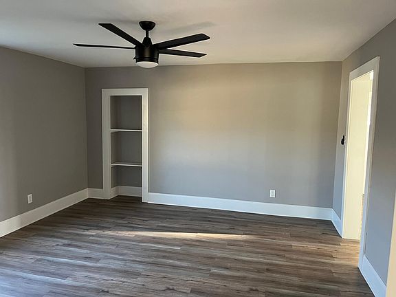 3rd image of 3139 Whitney Pl