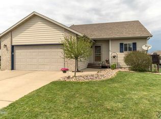 1516 E Old Hickory St, Sioux Falls, SD 57104