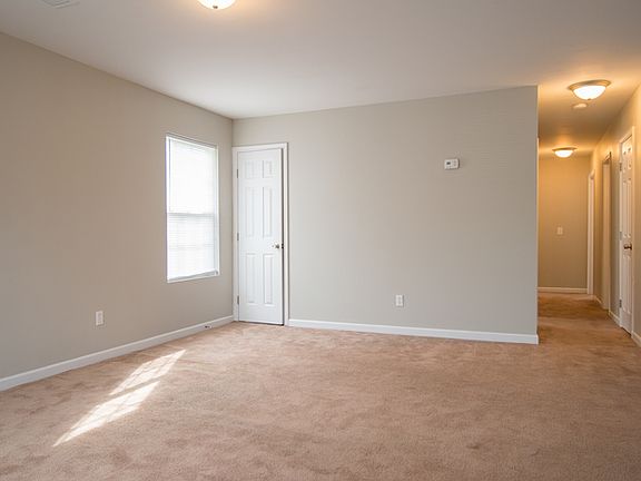 3rd image of 3212 Woodstock Dr