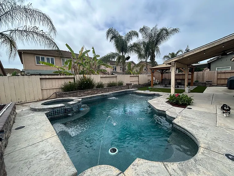 3052 Red Oak Ct — Photo 2