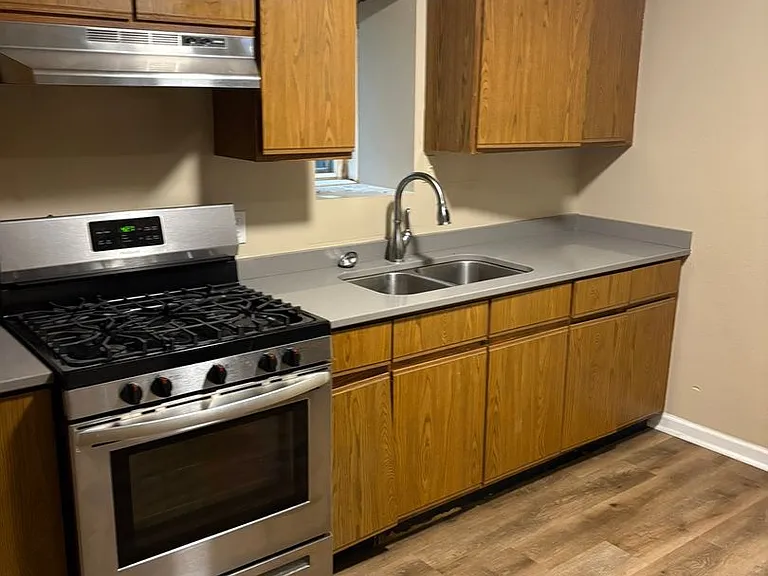 1471 Main St #6 — Photo 1