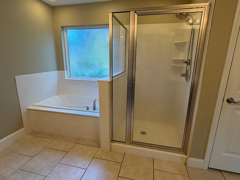 619 Uniola Dr — Photo 16