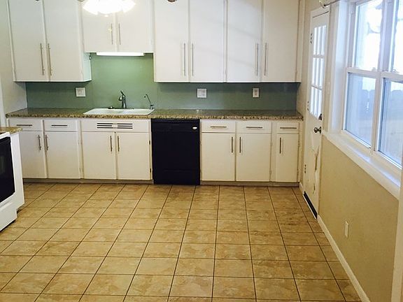 5th image of 3303 W Louisiana Ave