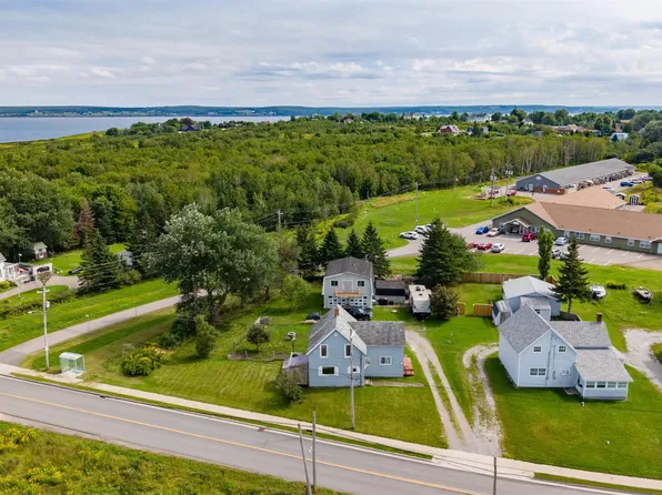 218 Pitt St, Sydney Mines, NS B1V 1S3