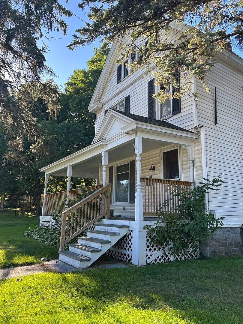 Spacious 5-Bedroom, 3-Bathroom Home for Rent in Gouverneur $1,600/Month — Photo 1
