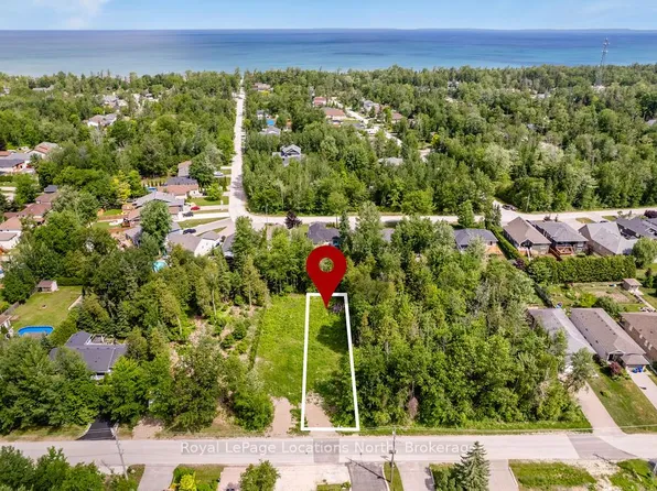 95 Robinson Rd, Wasaga Beach, ON L9Z 2Z9