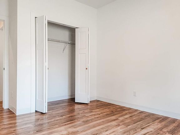 5th image of 505 N Sheridan Ave #203