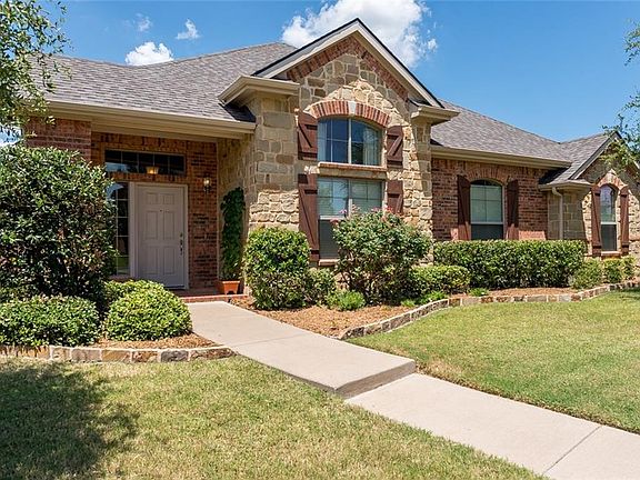 2nd image of 4327 Bluffview Dr