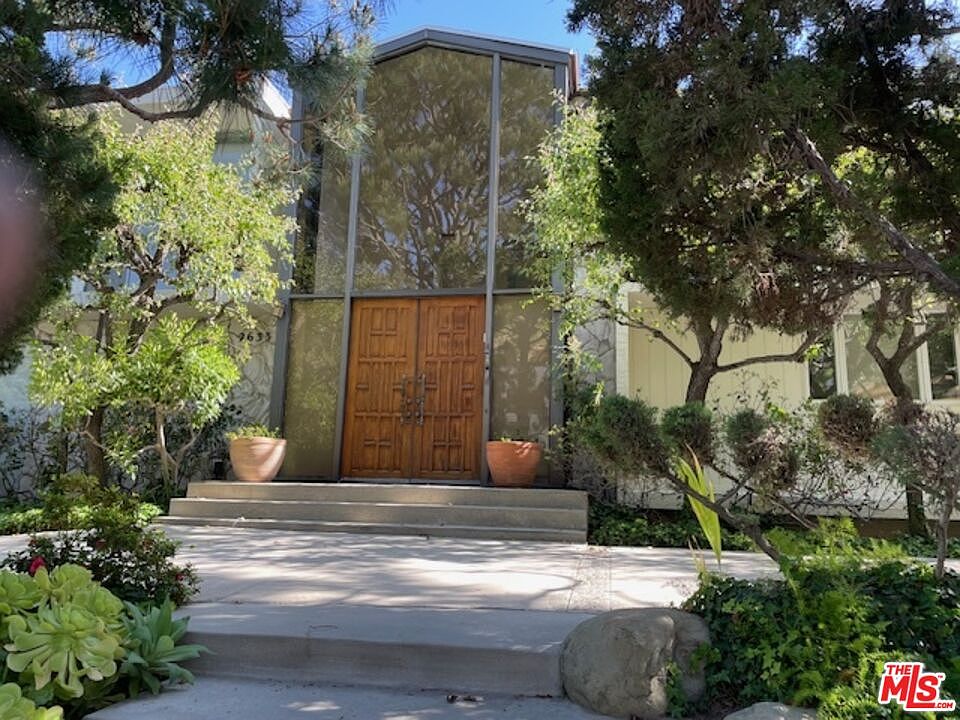 1st image of 2633 Zorada Dr