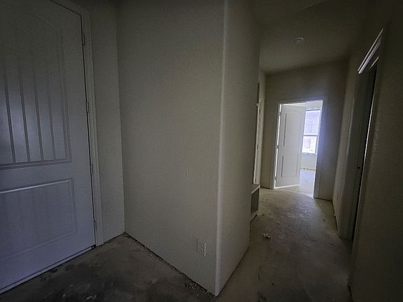 5th image of 3006 Leopard Ln