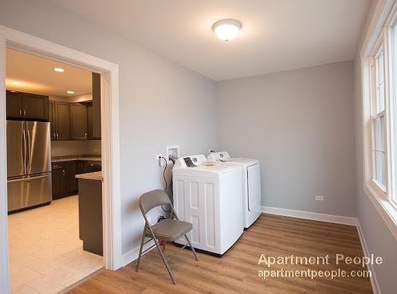 3rd image of 5346 W Winona St #1