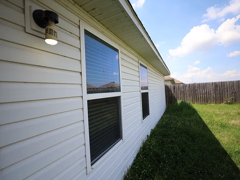 3730 Churchill Dr — Photo 13