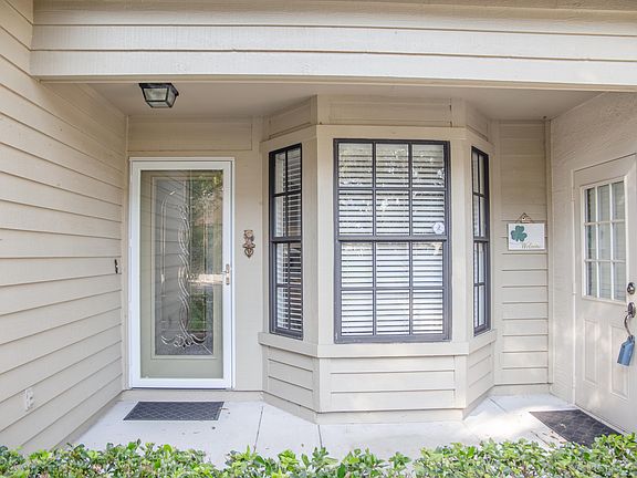 3rd image of 2200 Vista Royal Way