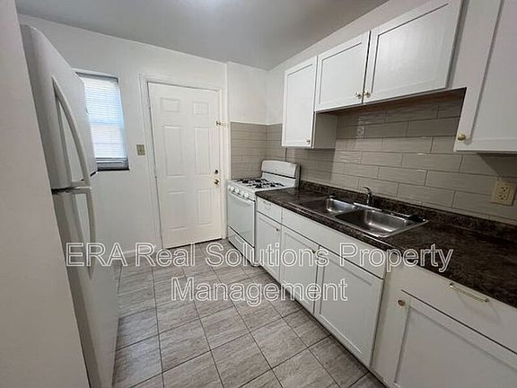 2nd image of 1863 Cleveland Ave