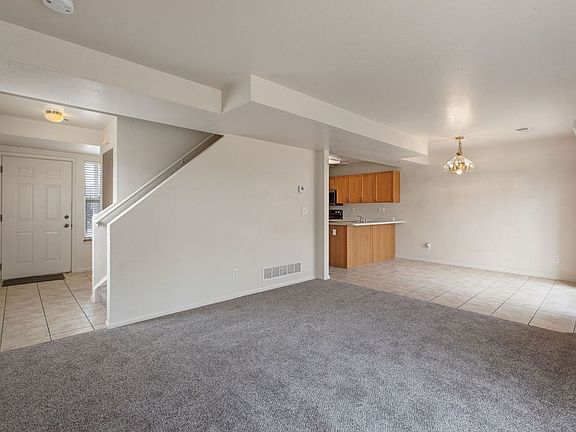 4th image of 432 Sundance Cir N