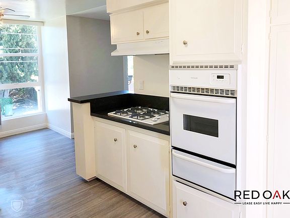 3rd image of 4433 Colbath Ave APT 28