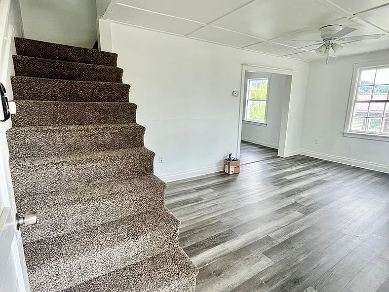 105 N Ridge St — Photo 1