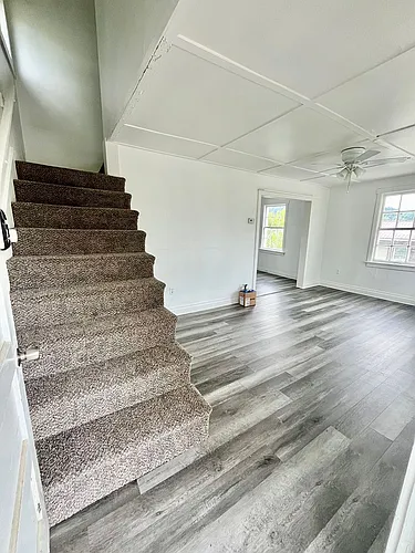 105 N Ridge St Photo 1
