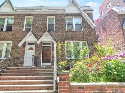 39-81 49th Street, Long Island City, NY, 11104