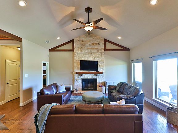 3rd image of 109 Cedar Branch Ct