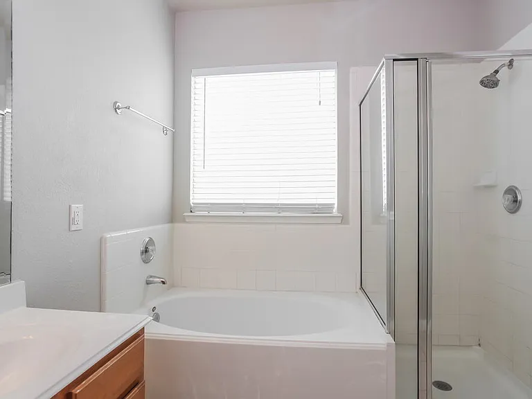 15702 Flagstone Walk Way — Photo 9