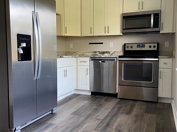 5th image of 948 Sunnyside Dr