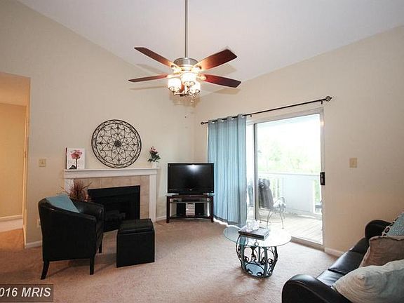 3rd image of 20283 Beechwood Ter Unit 301