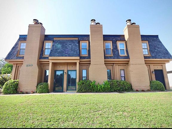 2nd image of 2317 Beaumont Dr APT B