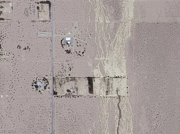 2363 N Saddleback Dr, Amargosa Valley, NV 89020