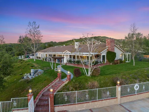 40225 Lucero Dr, Temecula, CA 92592