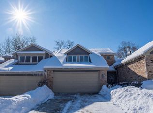 526 W Evergreen St, Wheaton, IL 60187