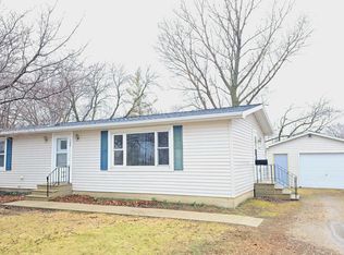 100 Seymour Ave, Garner, IA 50438