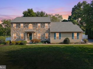 2851 Primrose Ln N, York, PA 17404