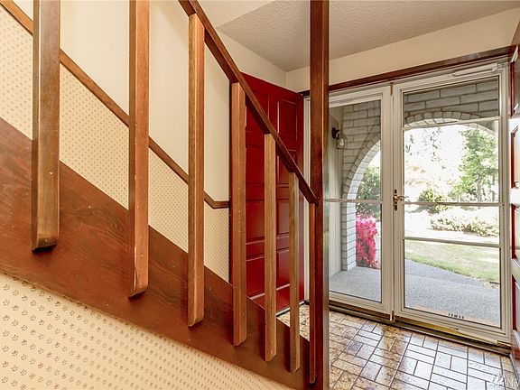 3rd image of 13812 112th Avenue Ct E