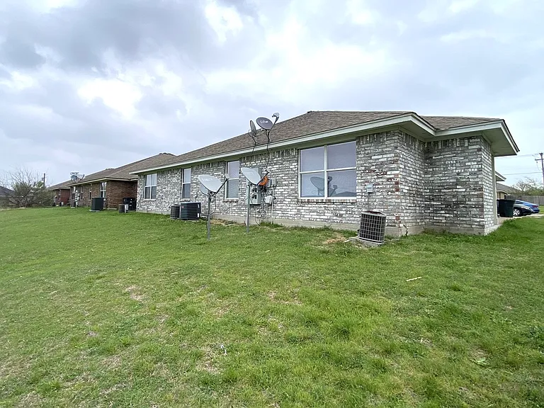 3709 Littleleaf Dr #B — Photo 7
